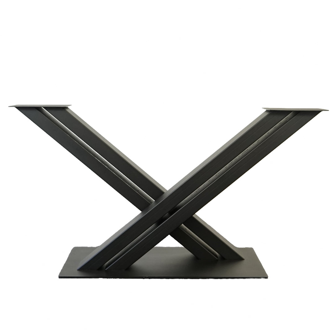 Massivholztisch "Schwarzwaldkraft" – 100 cm breit – geflammt